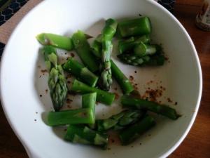 Steamed-asparagus